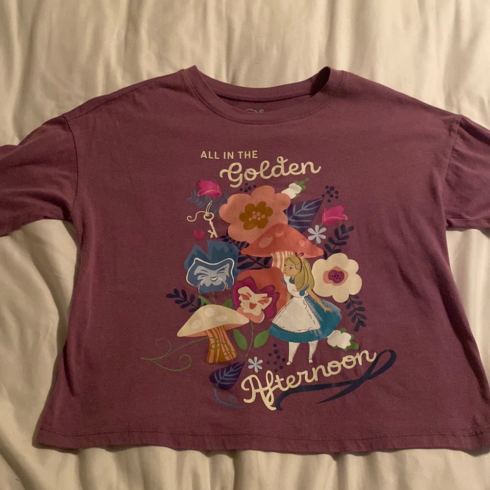 Disney Alice In Wonderland Tshirt cropped at waist. Size small.